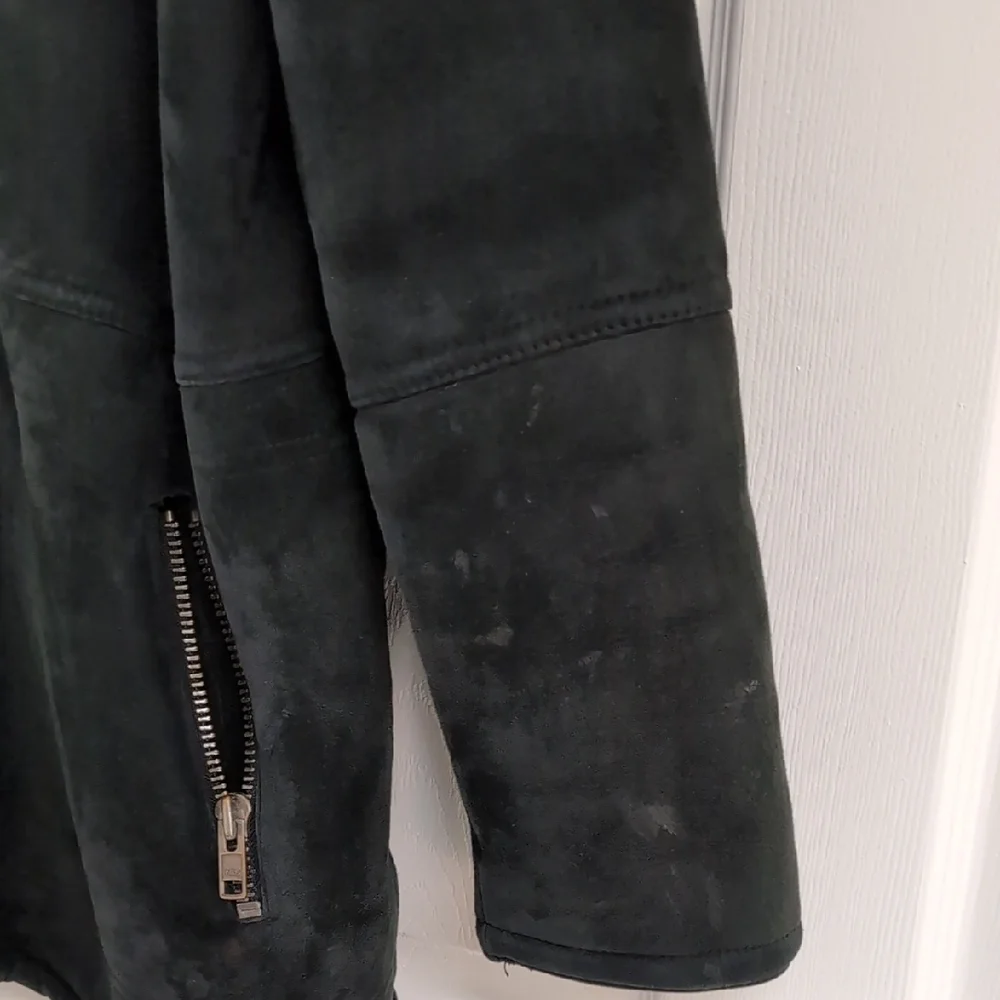 Danier Black Sheepskin Coat - Picture 4 of 11